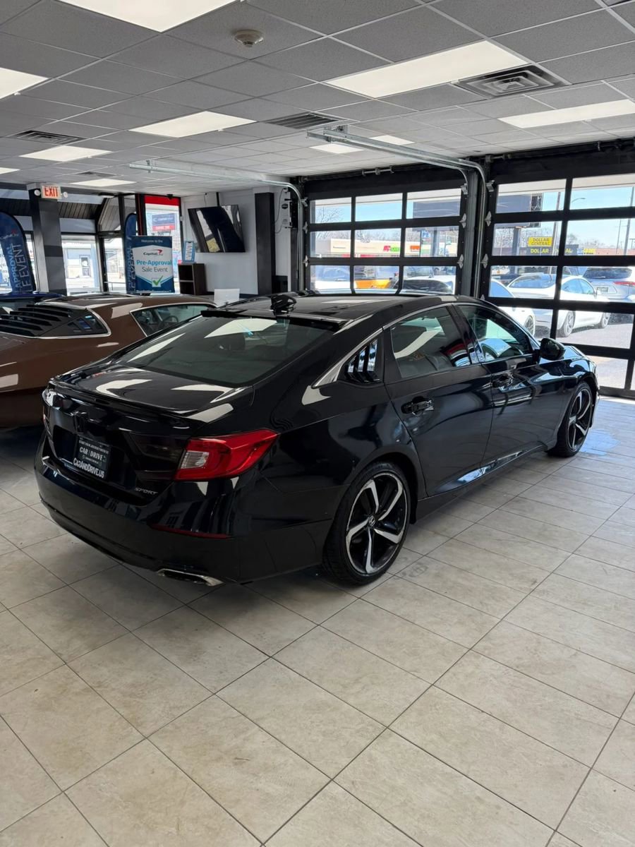 Used 2019 Honda Accord Sport image 4