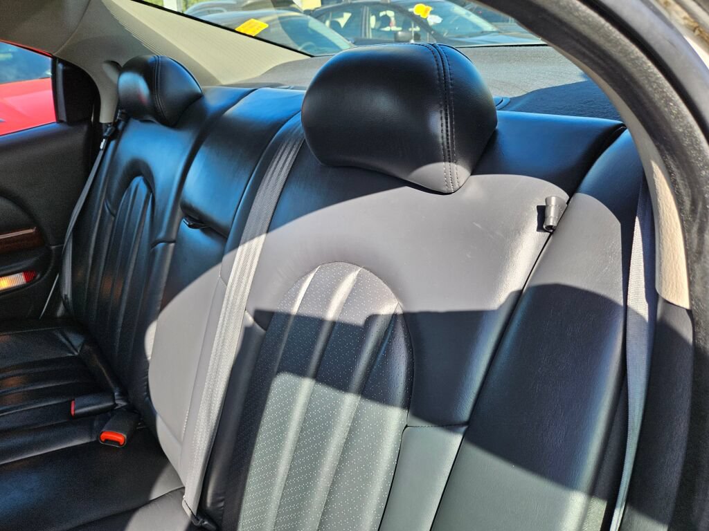 Used 2001 Chrysler 300M FWD image 12