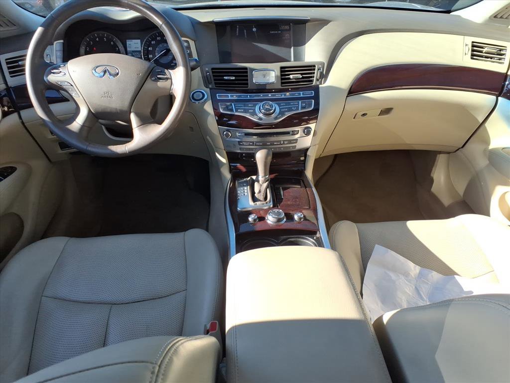 Used 2016 INFINITI Q70 3.7 image 16