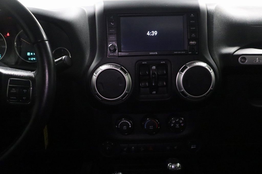 Certified 2017 Jeep Wrangler Unlimited Rubicon w/ Connectivity Group image 21