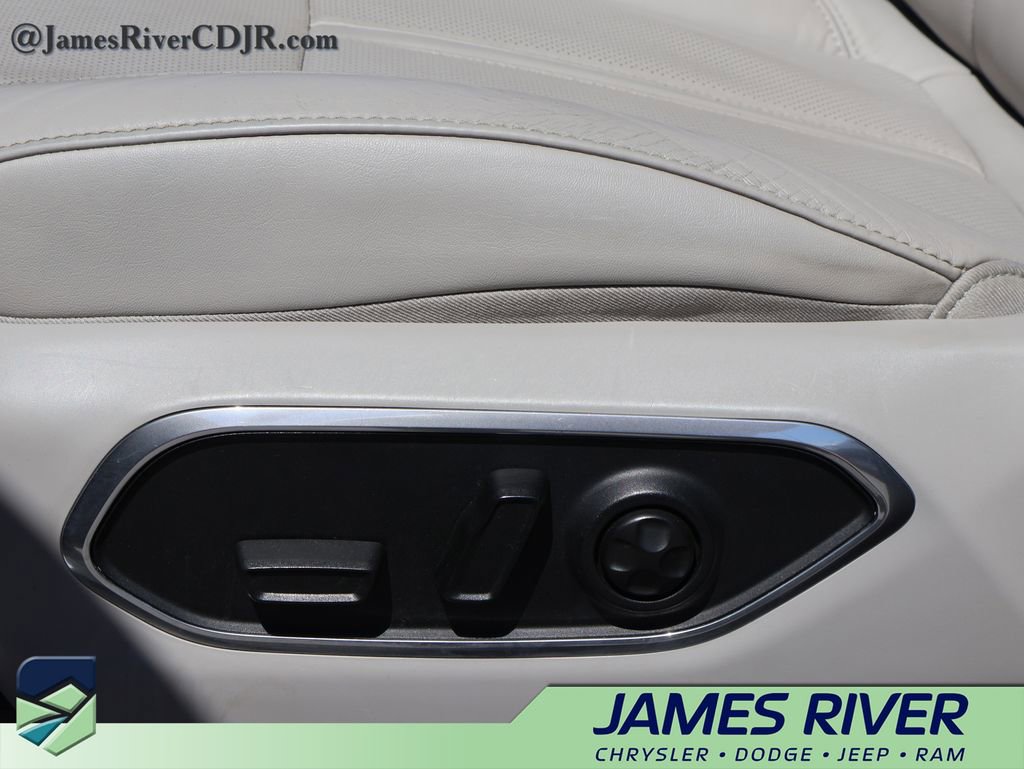 Used 2024 Jeep Wagoneer Series II w/ Flexible Seating Group image 25