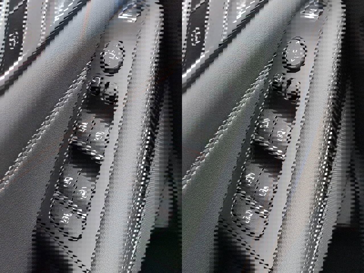 Used 2026 BMW X5 M60i image 26