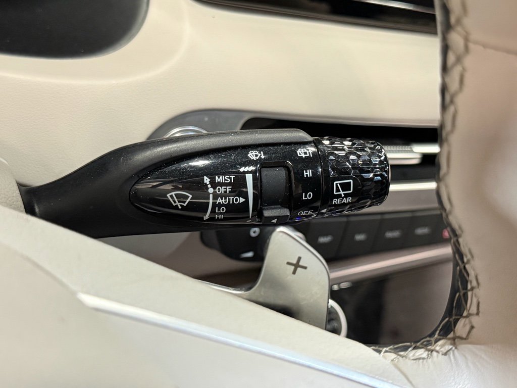 Used 2024 Hyundai Palisade Calligraphy image 15