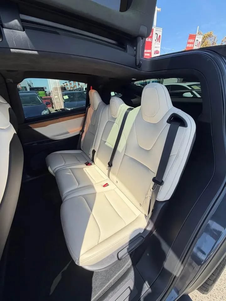 Used 2021 Tesla Model X Long Range AWD/4WD image 11