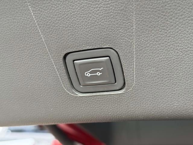 Certified 2023 Chevrolet Traverse LT w/ LPO, Floor Liner Package AWD/4WD image 11