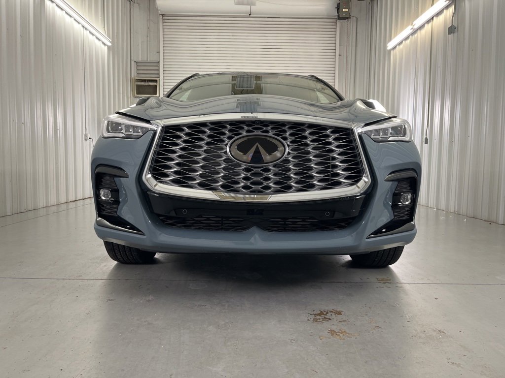 Certified 2025 INFINITI QX55 Essential image 2