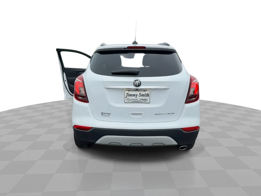 Certified 2022 Buick Encore Preferred w/ Safety Package FWD image 7