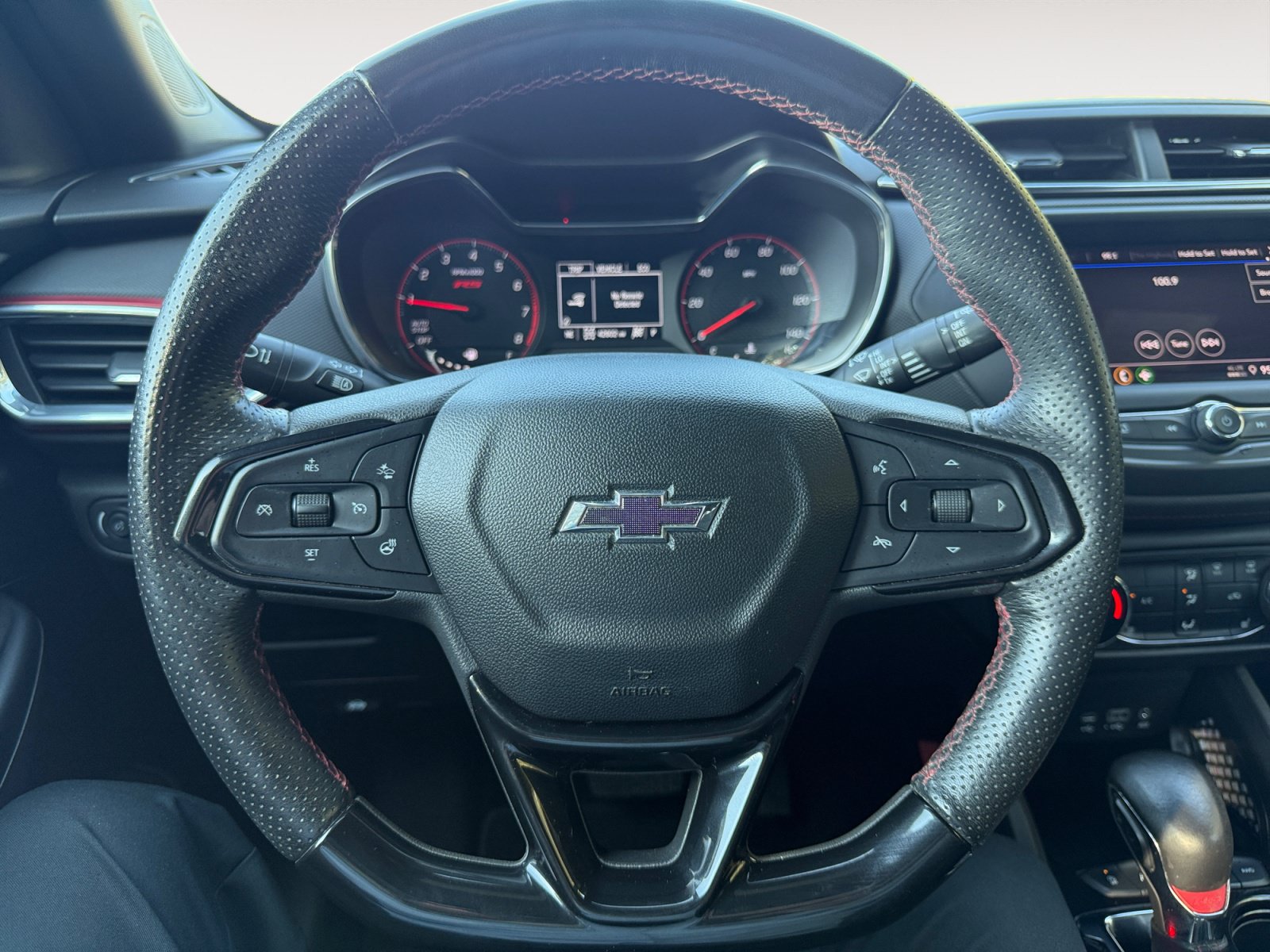 Used 2023 Chevrolet TrailBlazer RS AWD/4WD image 13