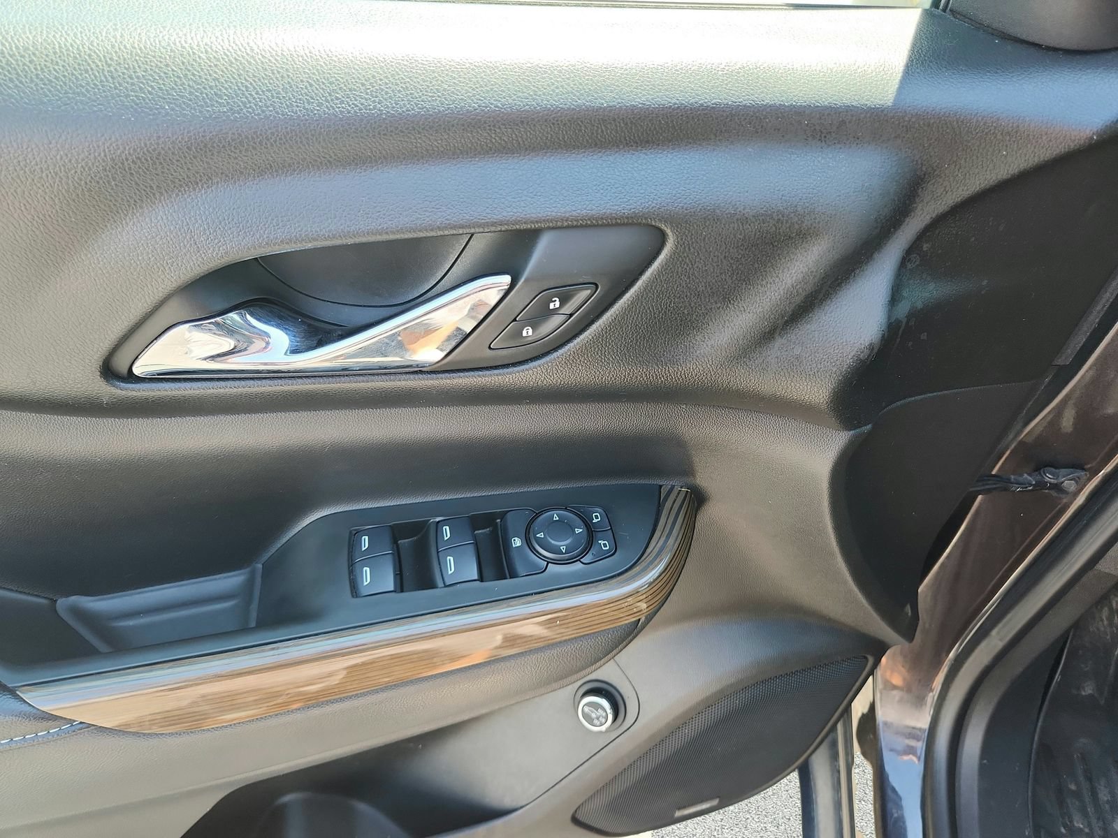 Used 2017 GMC Acadia SLE FWD image 20