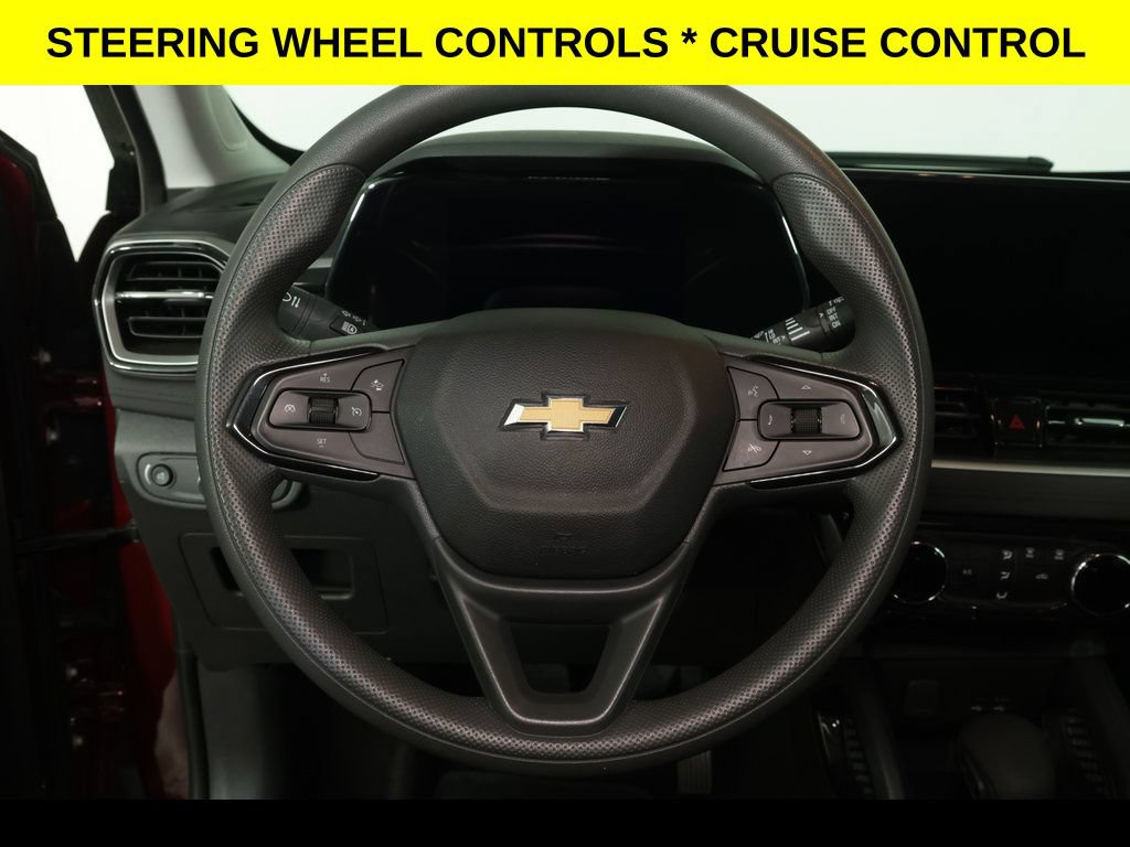 Used 2025 Chevrolet TrailBlazer LT FWD image 4