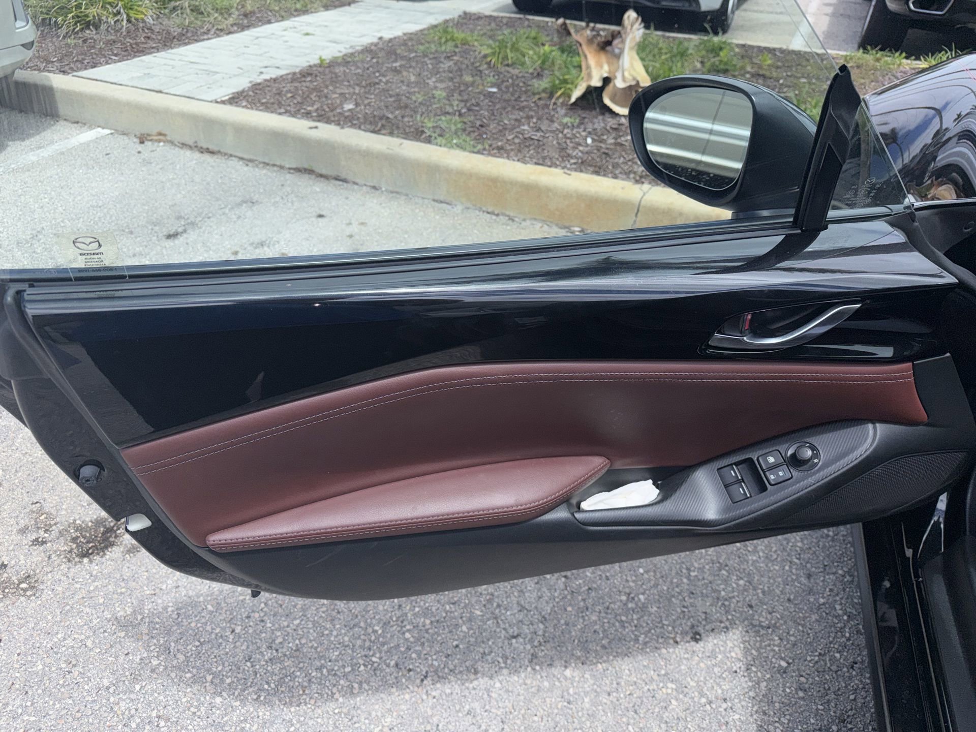 Used 2018 MAZDA MX-5 Miata RF Grand Touring image 8