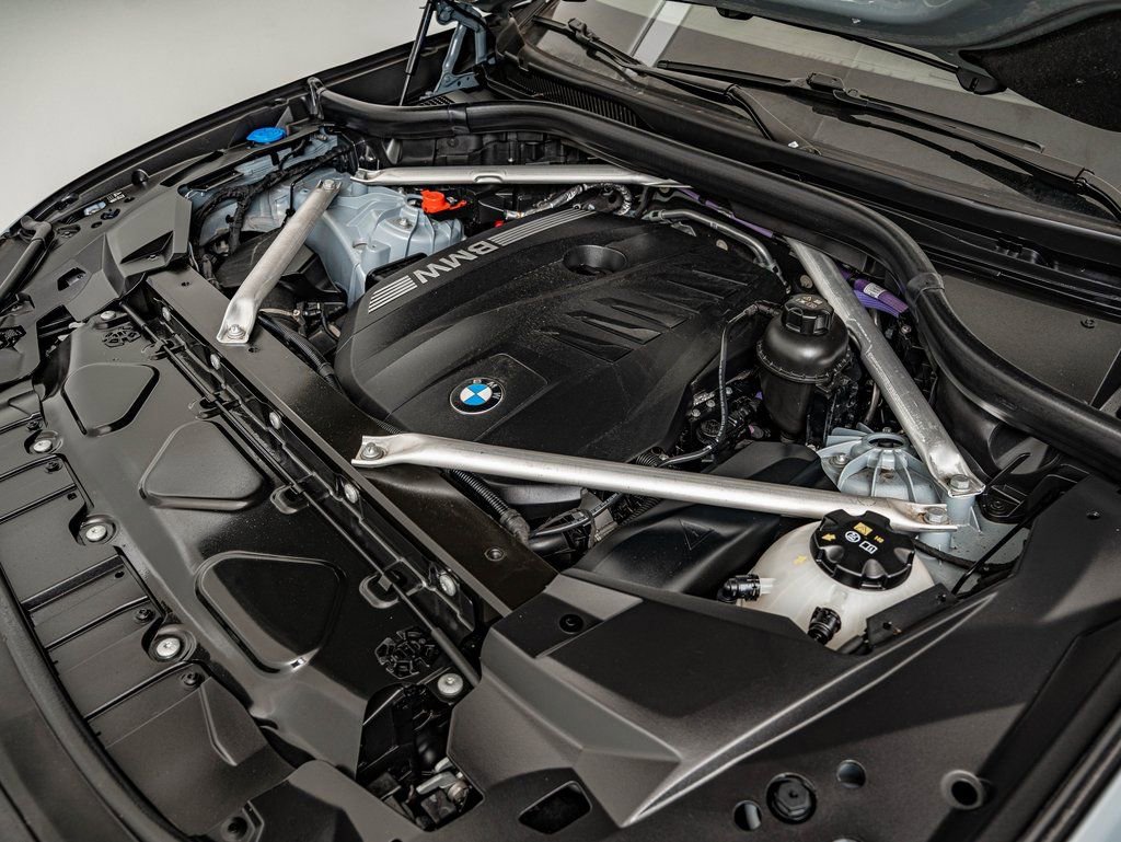 Used 2024 BMW X6 xDrive40i w/ Premium Package image 40