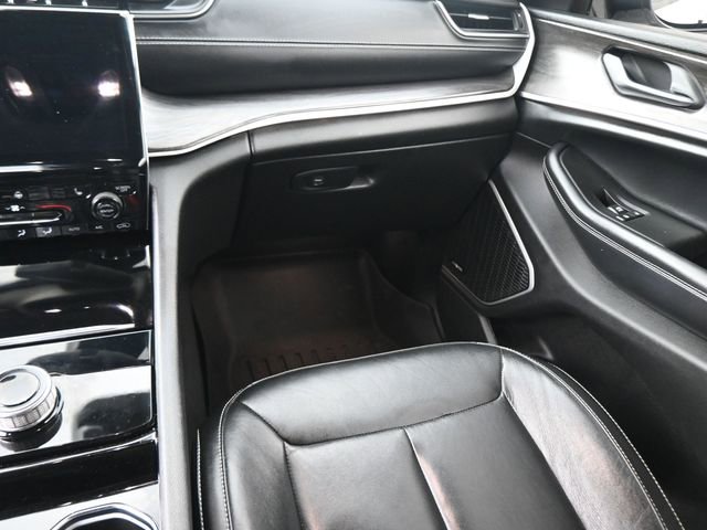 Used 2021 Jeep Grand Cherokee L Limited image 38