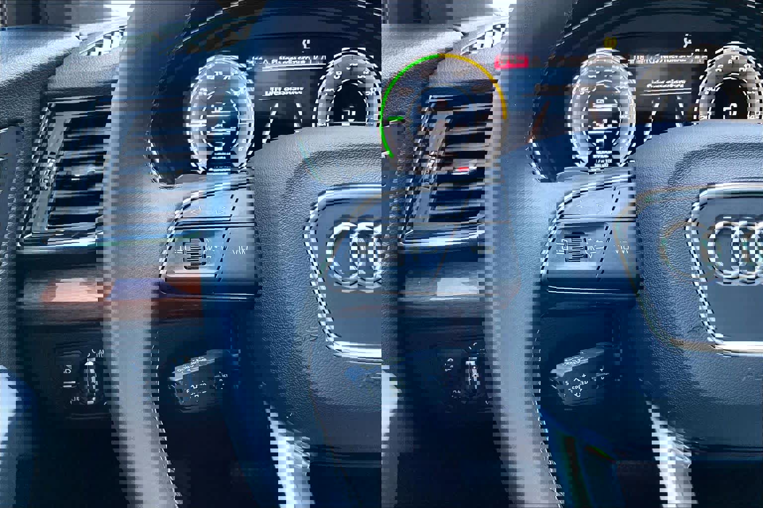 Used 2022 Audi Q5 e Premium Plus image 26