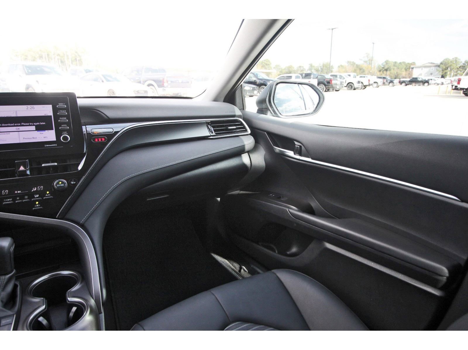 Used 2024 Toyota Camry SE image 13