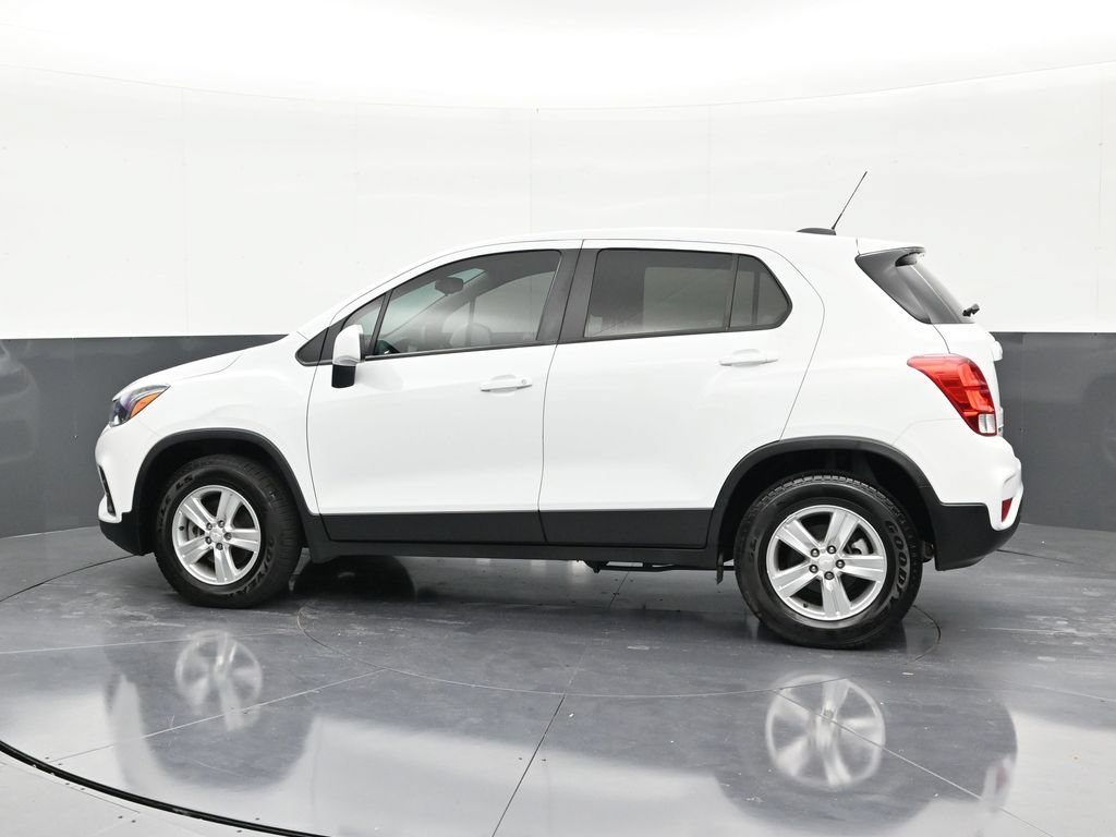 Used 2021 Chevrolet Trax LS AWD/4WD image 2