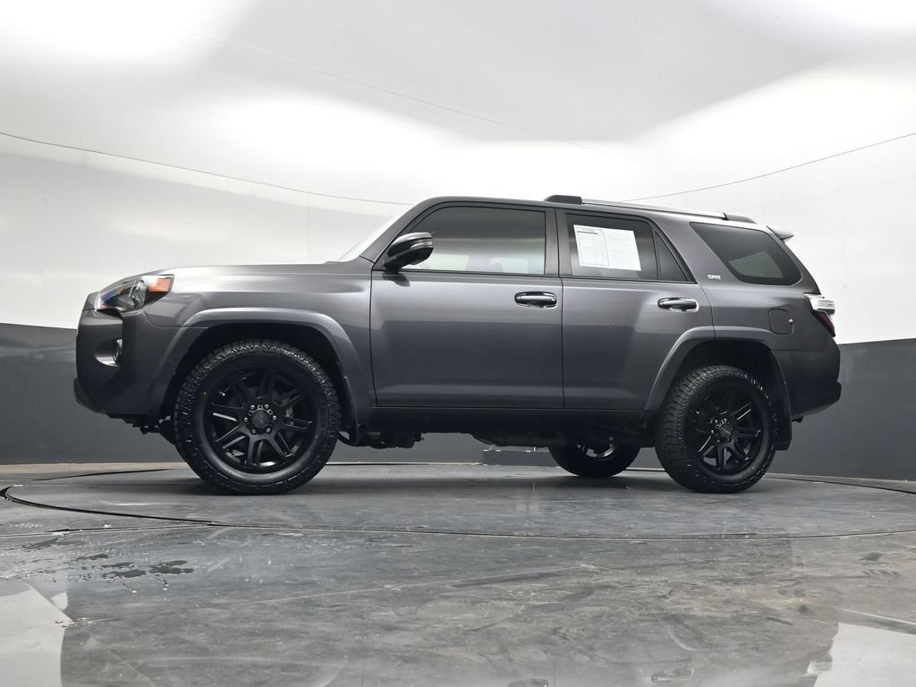 Used 2021 Toyota 4Runner SR5 Premium w/ Moonroof Package RWD image 41