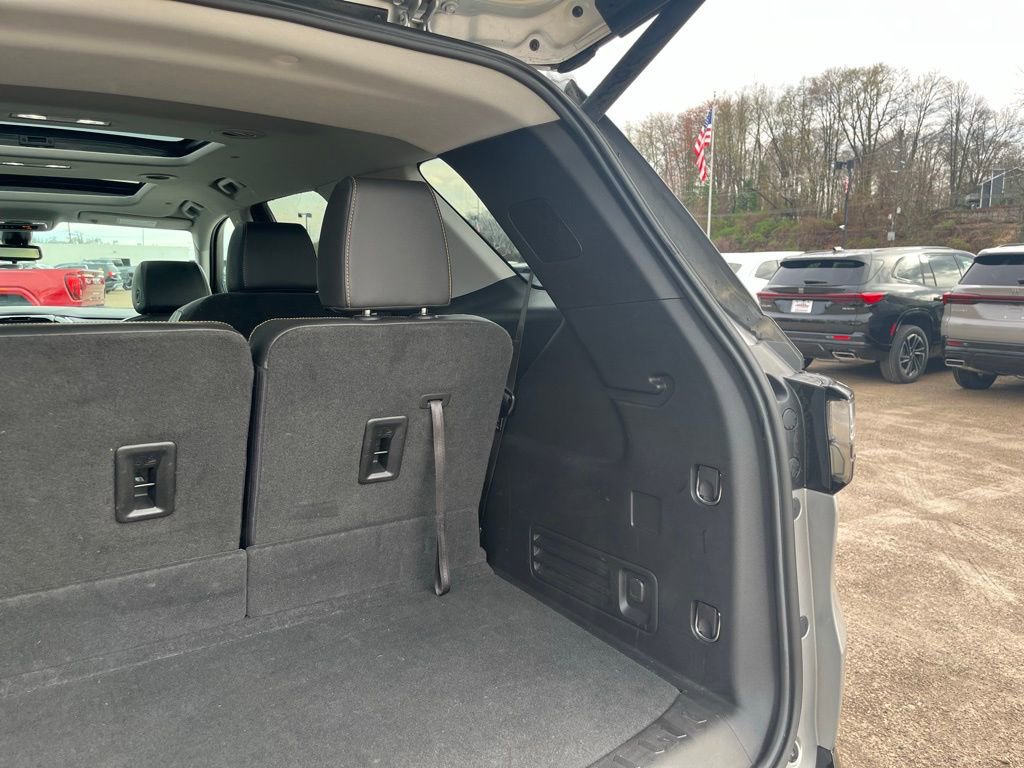 Used 2020 Chevrolet Traverse Premier w/ Redline Edition image 15