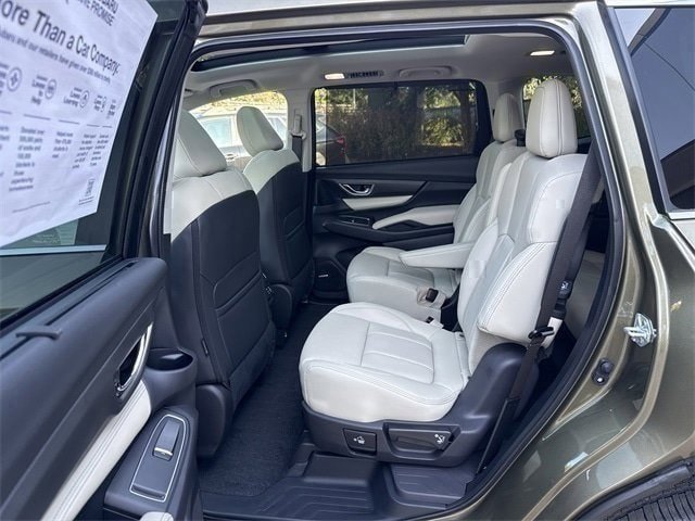 New 2025 Subaru Ascent Limited image 16