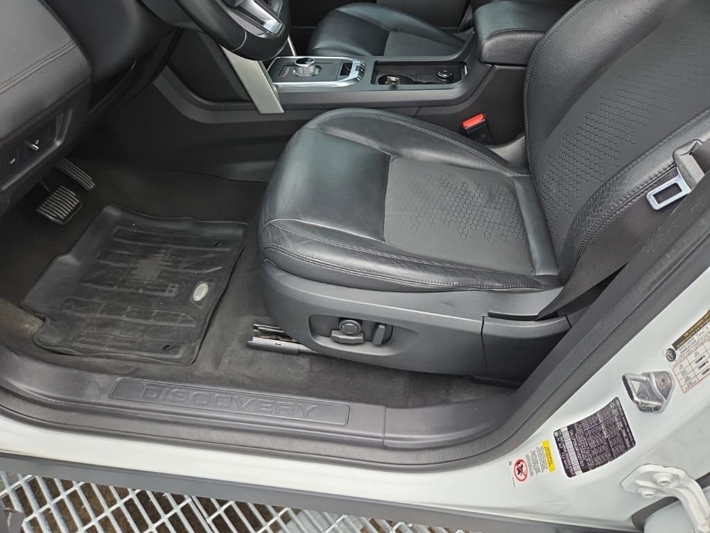 Used 2015 Land Rover Discovery Sport SE AWD/4WD image 11