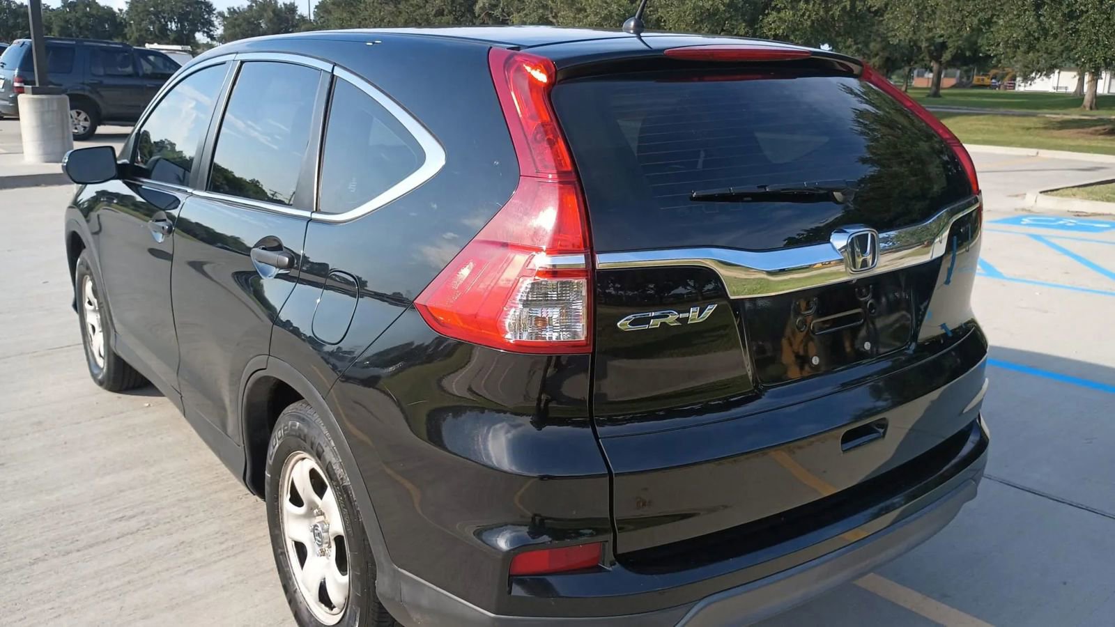 Used 2016 Honda CR-V LX image 6