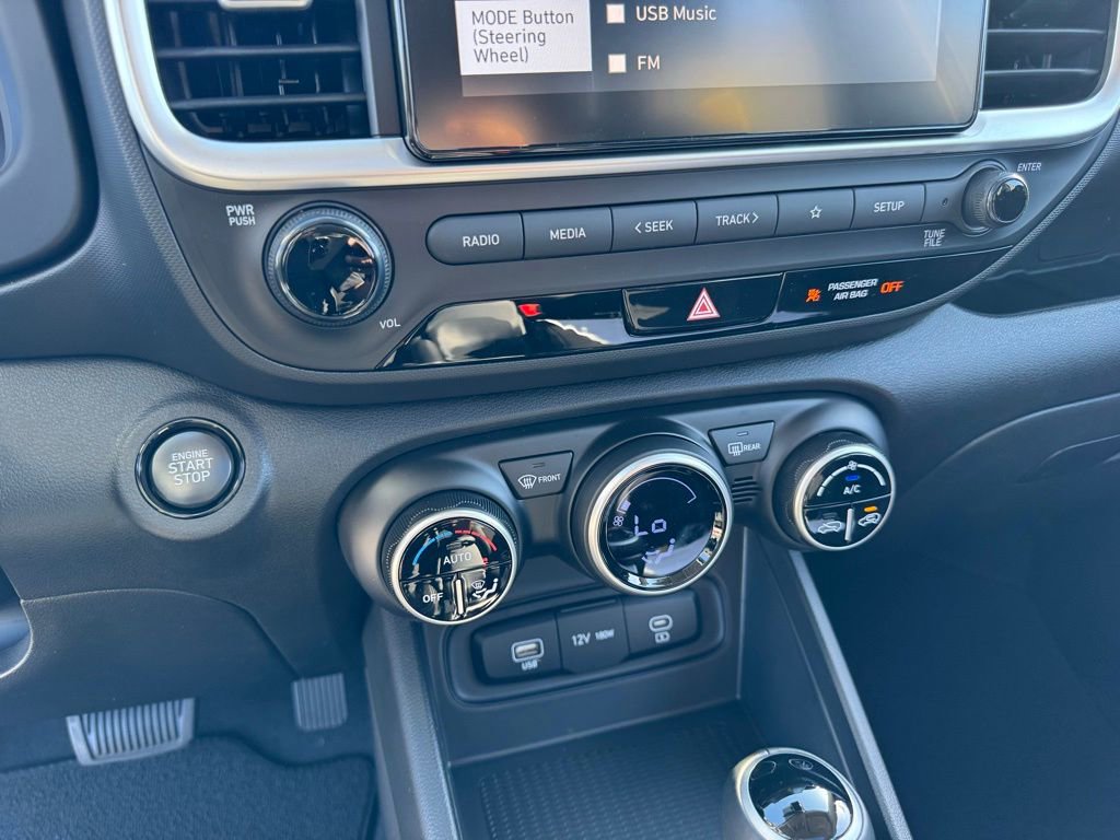 New 2025 Hyundai Venue SEL image 24