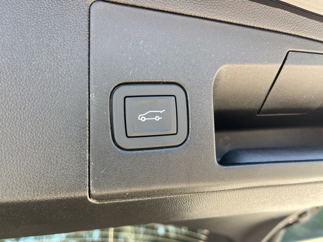 New 2026 Cadillac XT5 Premium Luxury w/ LPO, Floor Liner Package image 6