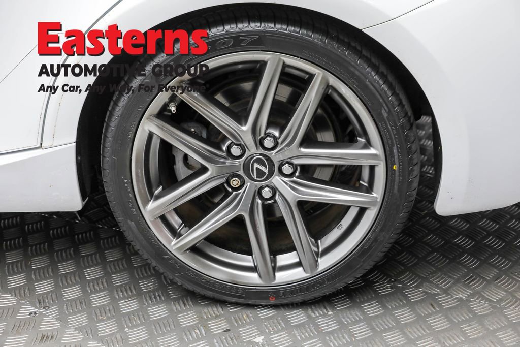 Used 2018 Lexus IS 300 AWD image 8
