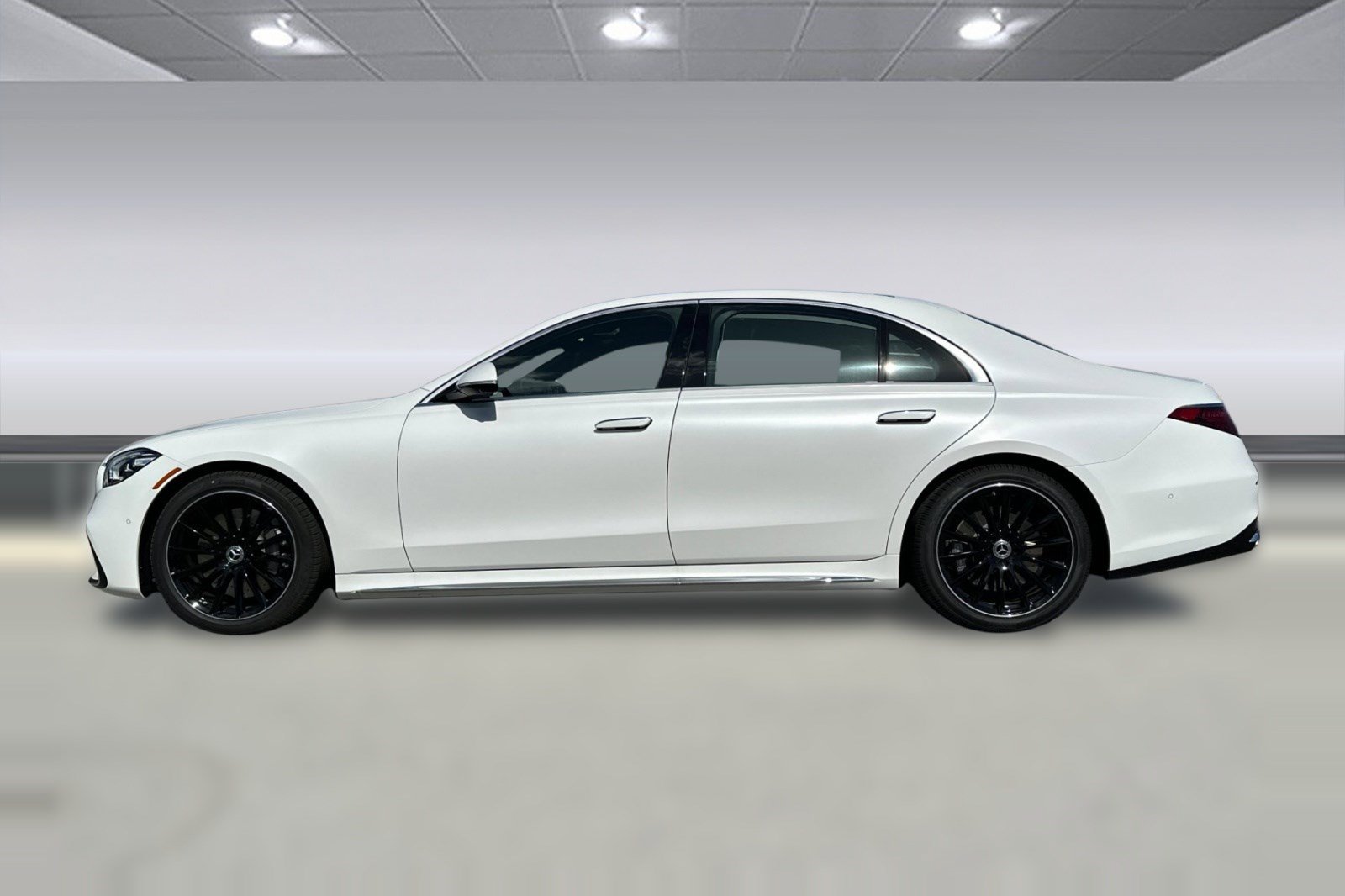 Used 2026 Mercedes-Benz S 580 4MATIC Sedan image 2
