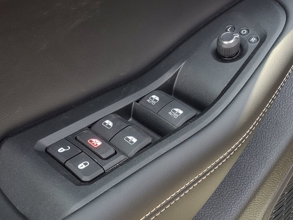 New 2025 Jeep Grand Cherokee Limited image 12