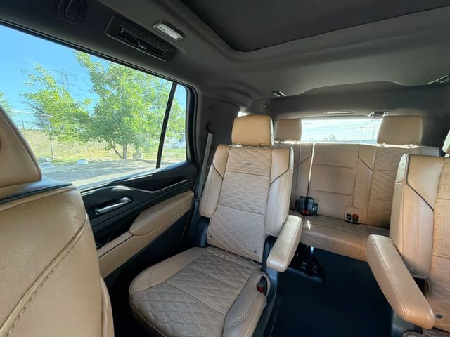 Used 2023 Cadillac Escalade Sport AWD/4WD image 14