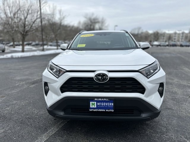Used 2020 Toyota RAV4 XLE image 2