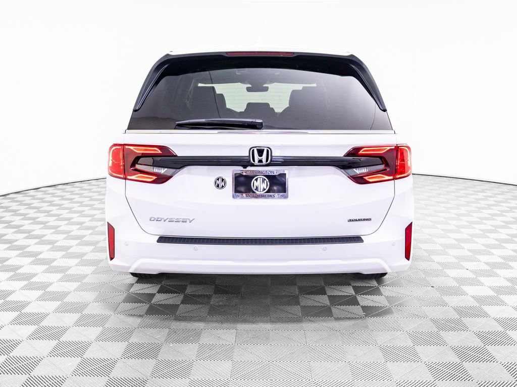 New 2026 Honda Odyssey Touring image 4
