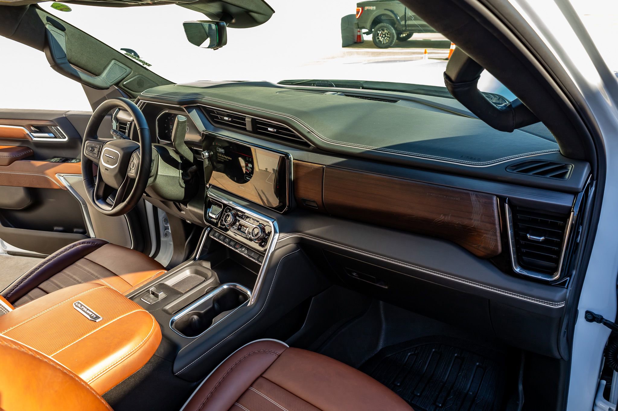 Used 2026 GMC Sierra 2500 Denali Ultimate w/ Max Trailering Package image 19