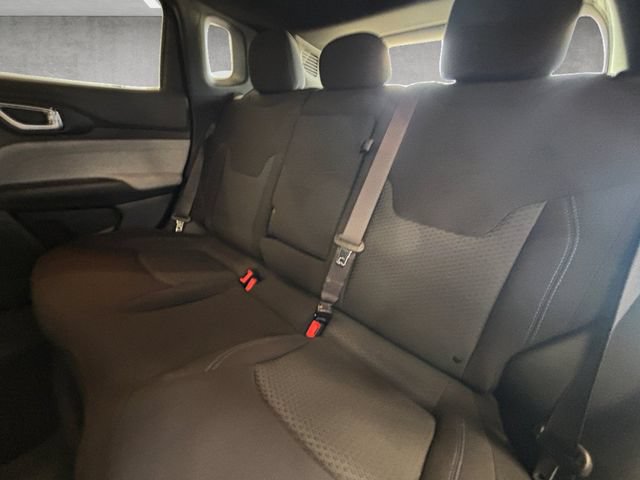 Used 2023 Jeep Compass Sport AWD/4WD image 28