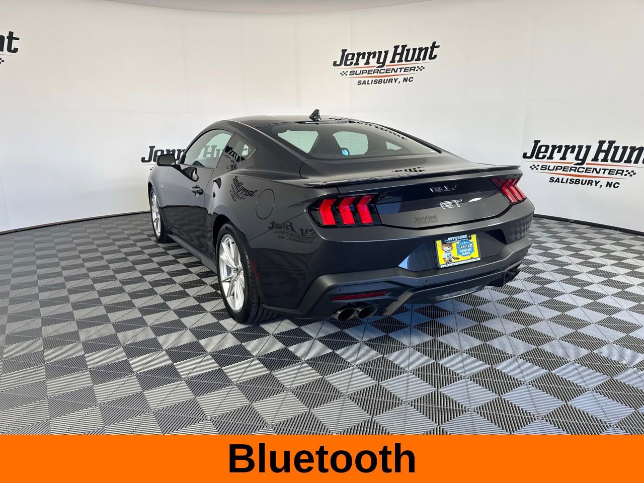 Used 2024 Ford Mustang GT Premium image 6