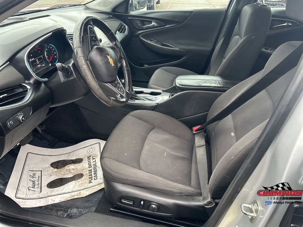Used 2018 Chevrolet Malibu LT FWD image 13