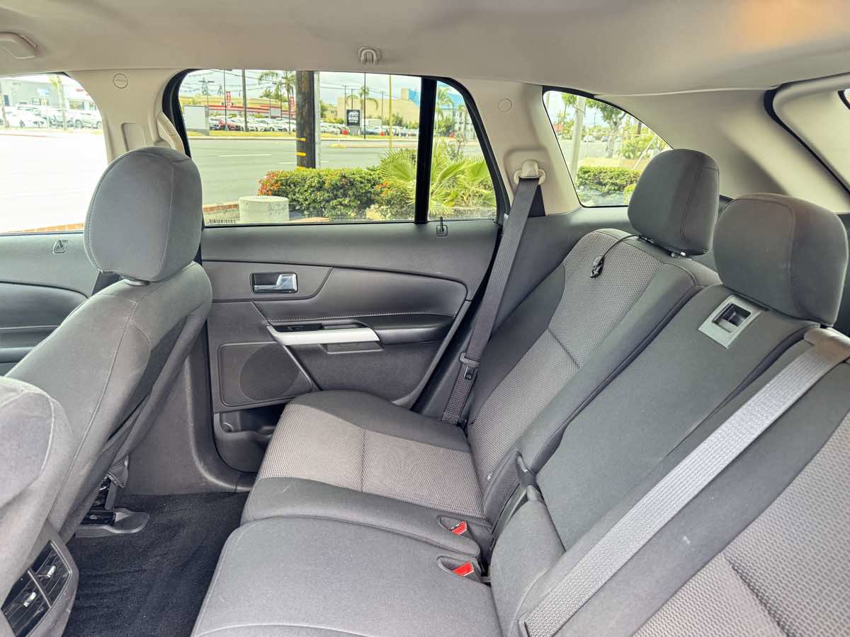 Used 2013 Ford Edge SEL AWD/4WD image 28