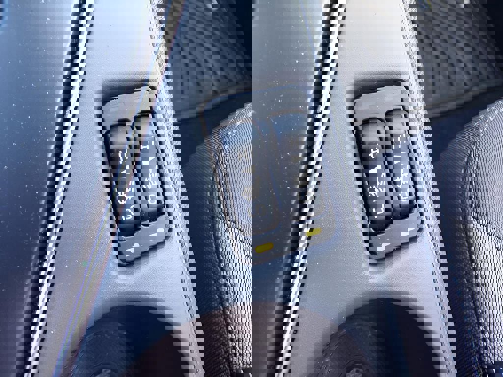 Used 2025 Subaru Crosstrek 2.0i Premium image 15