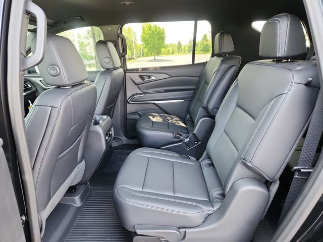 New 2027 Chevrolet Traverse LT w/ Midnight/Sport Edition AWD/4WD image 15