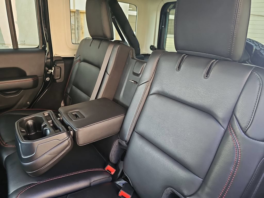 Used 2020 Jeep Wrangler Unlimited Rubicon AWD/4WD image 13