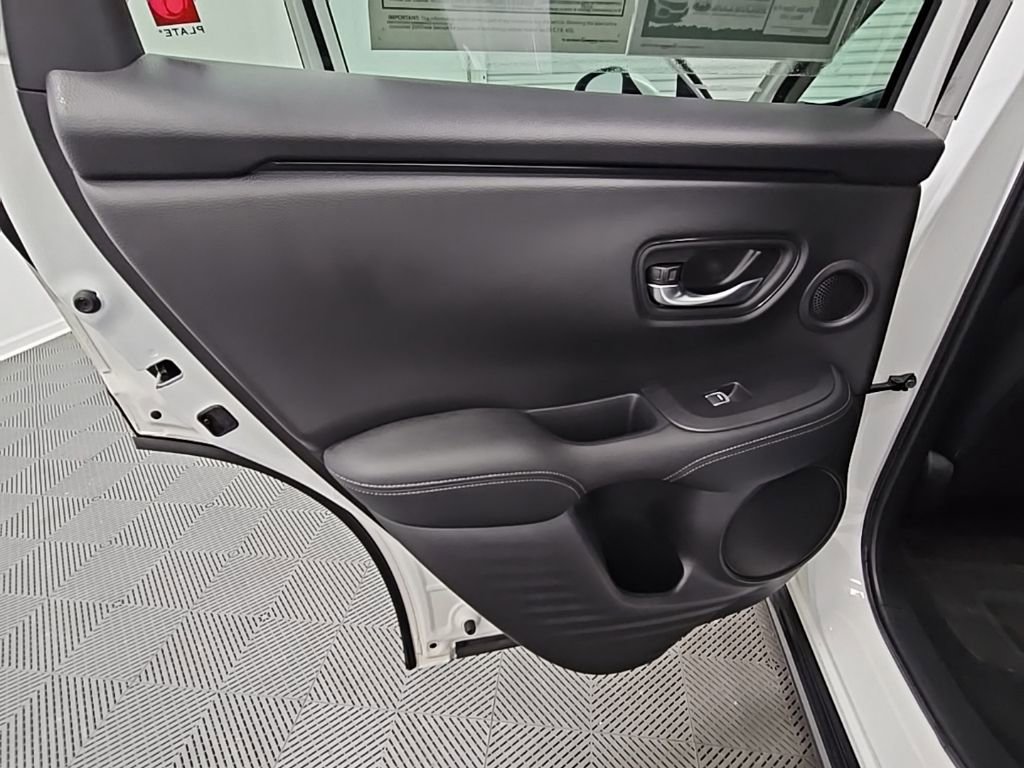 Used 2024 Honda HR-V EX-L image 32