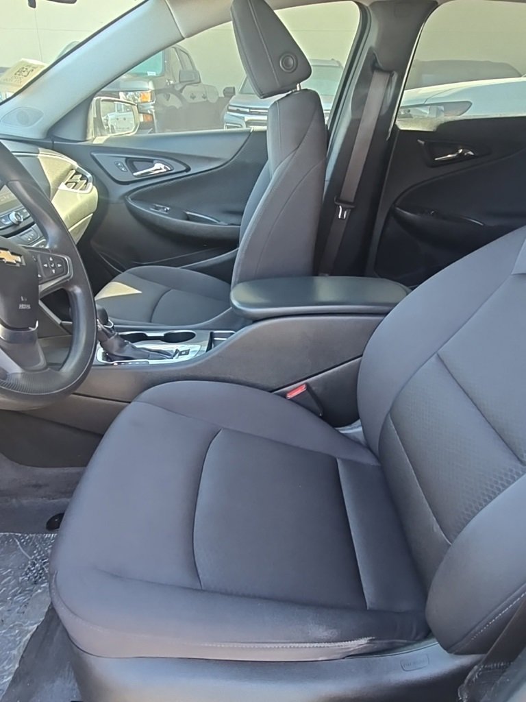 Used 2023 Chevrolet Malibu LS w/ Driver Confidence Package image 4