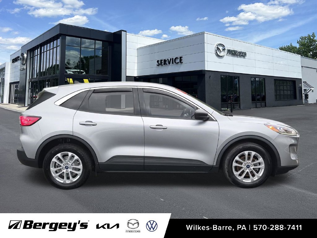 Used 2022 Ford Escape SE w/ Convenience Package FWD image 14