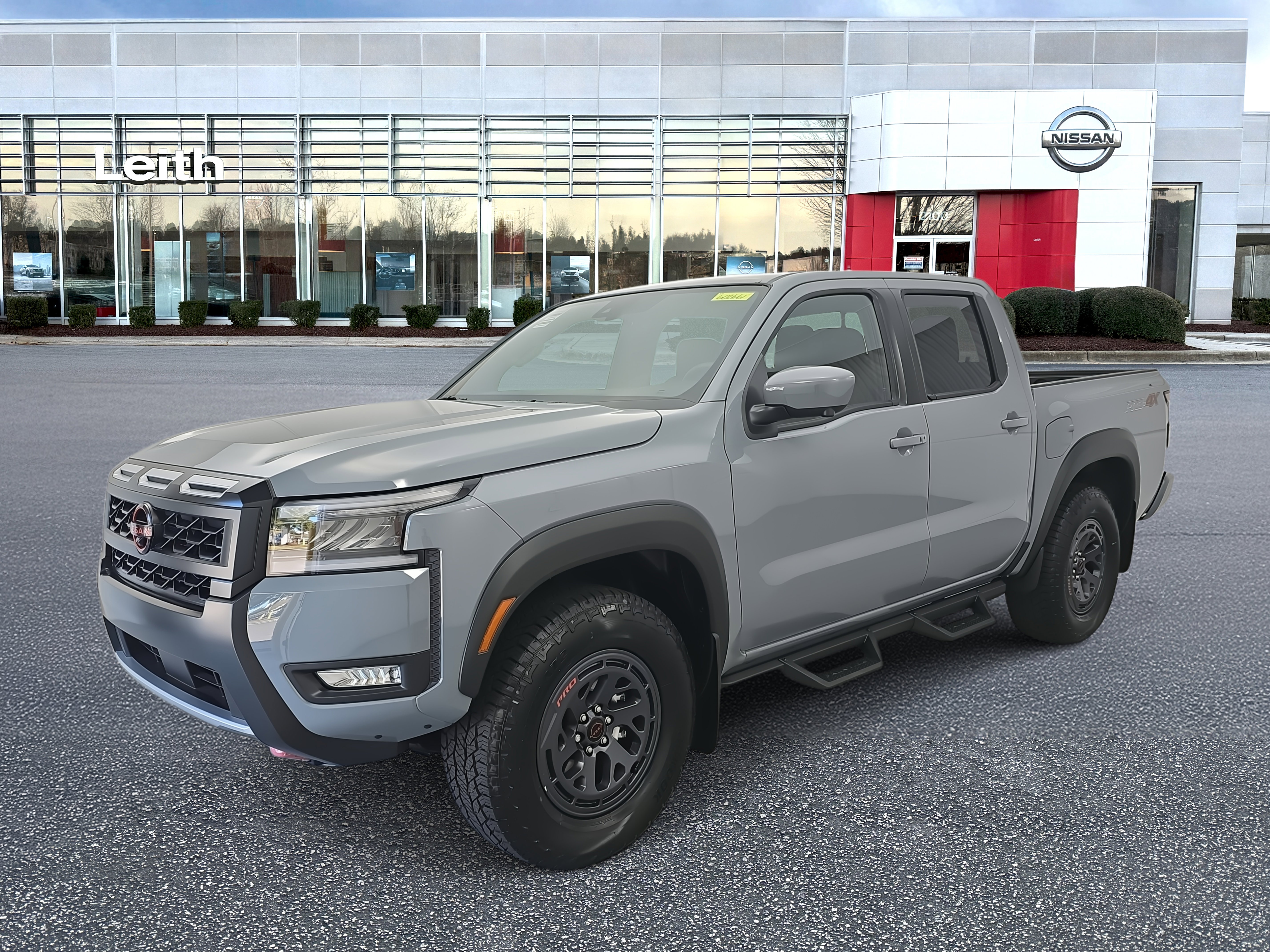 New 2026 Nissan Frontier PRO-4X w/ Pro-4x Convenience Package image 1