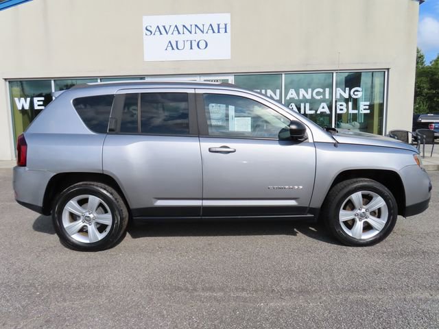 Used 2016 Jeep Compass Sport w/ Power Value Group FWD image 2