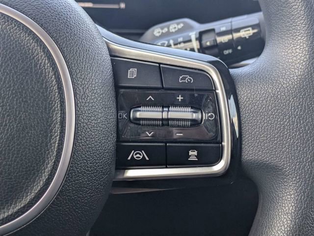 Used 2024 Kia Sorento LX image 25