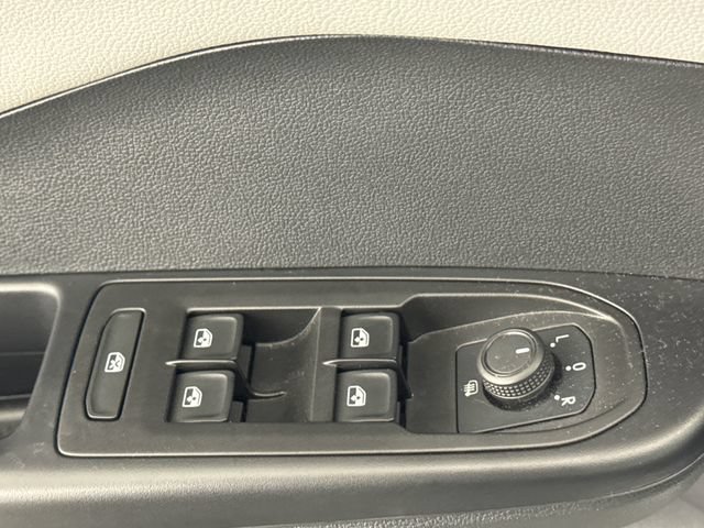 Used 2023 Volkswagen Taos SE w/ Panoramic Sunroof Package AWD/4WD image 30