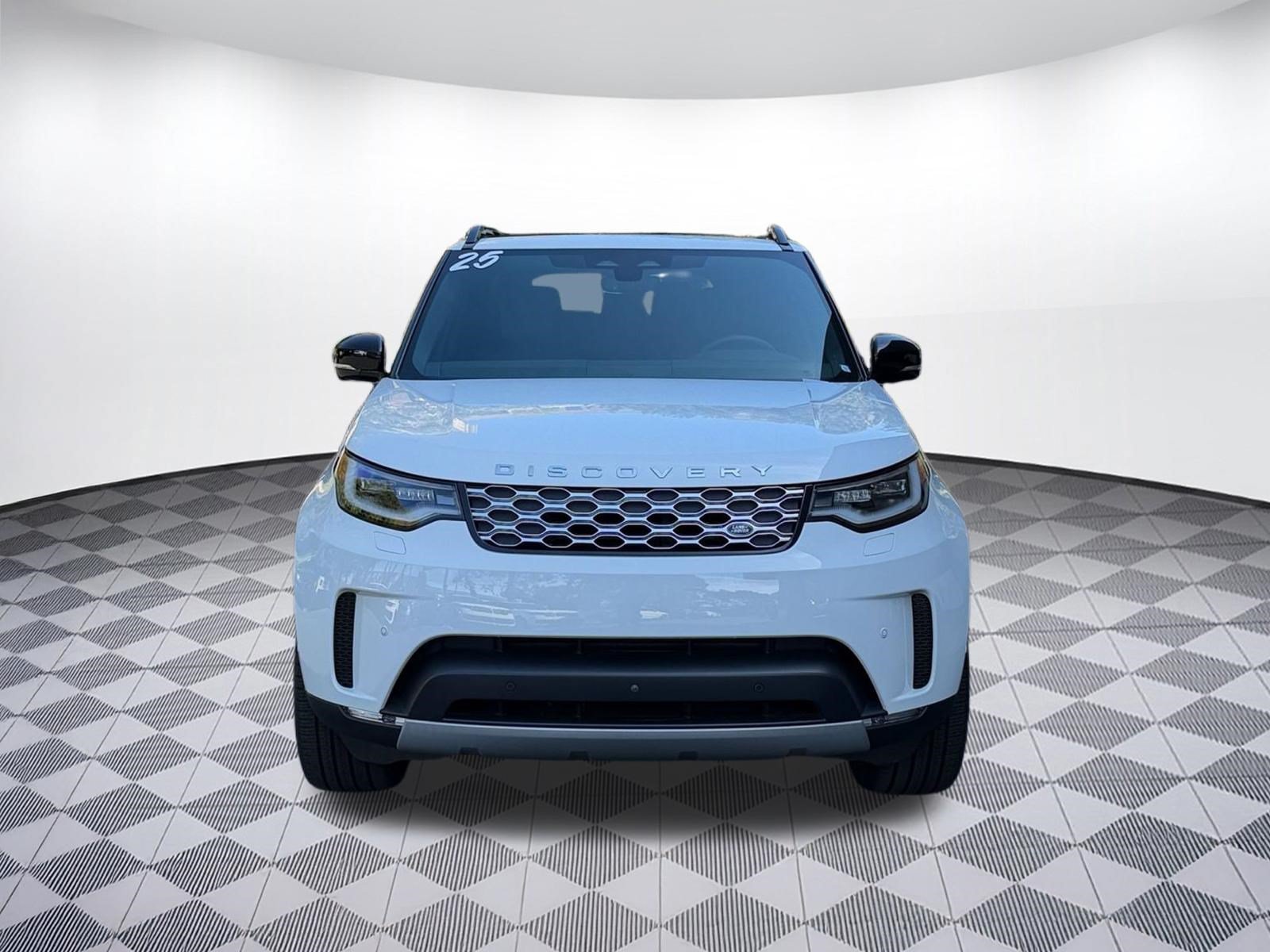 Certified 2025 Land Rover Discovery S AWD/4WD image 6