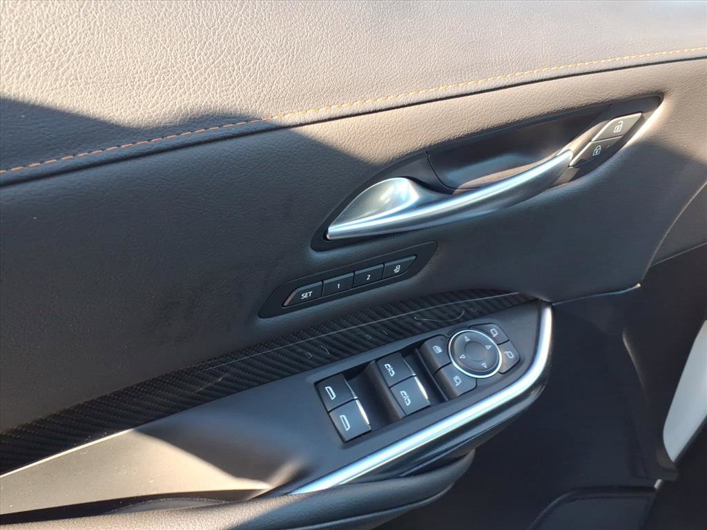 Certified 2023 Cadillac XT4 Sport w/ Technology Package image 17